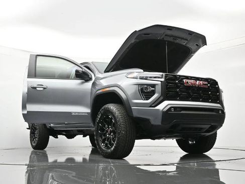 New 2026 GMC Canyon Elevation w/ Convenience Package image 50