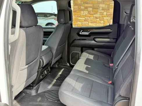 Certified 2022 Chevrolet Silverado 1500 LT AWD/4WD image 21