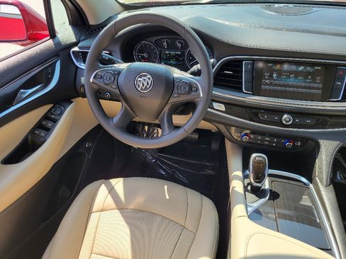 Used 2019 Buick Enclave Essence FWD image 10