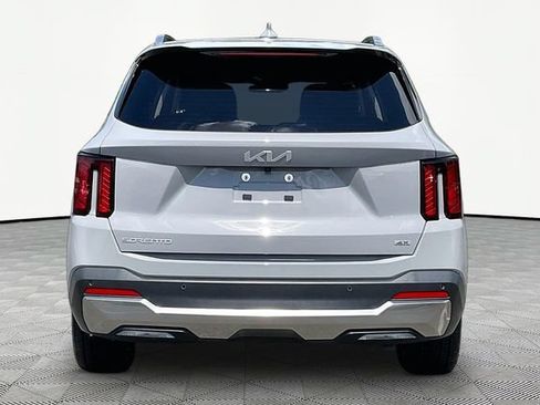 Used 2025 Kia Sorento EX w/ Panoramic Sunroof Package AWD/4WD image 6