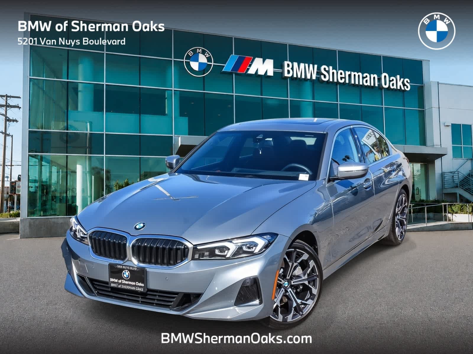Used 2026 BMW 330i Sedan w/ Premium Package RWD image 1