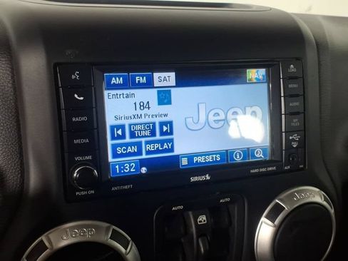 Used 2012 Jeep Wrangler Unlimited Rubicon AWD/4WD image 21
