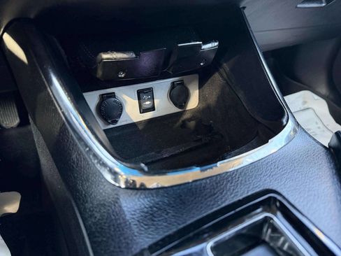 Used 2018 Toyota Avalon XLE image 27