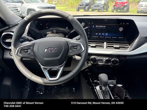 New 2026 Chevrolet Trax LT w/ Driver Confidence Package FWD image 15