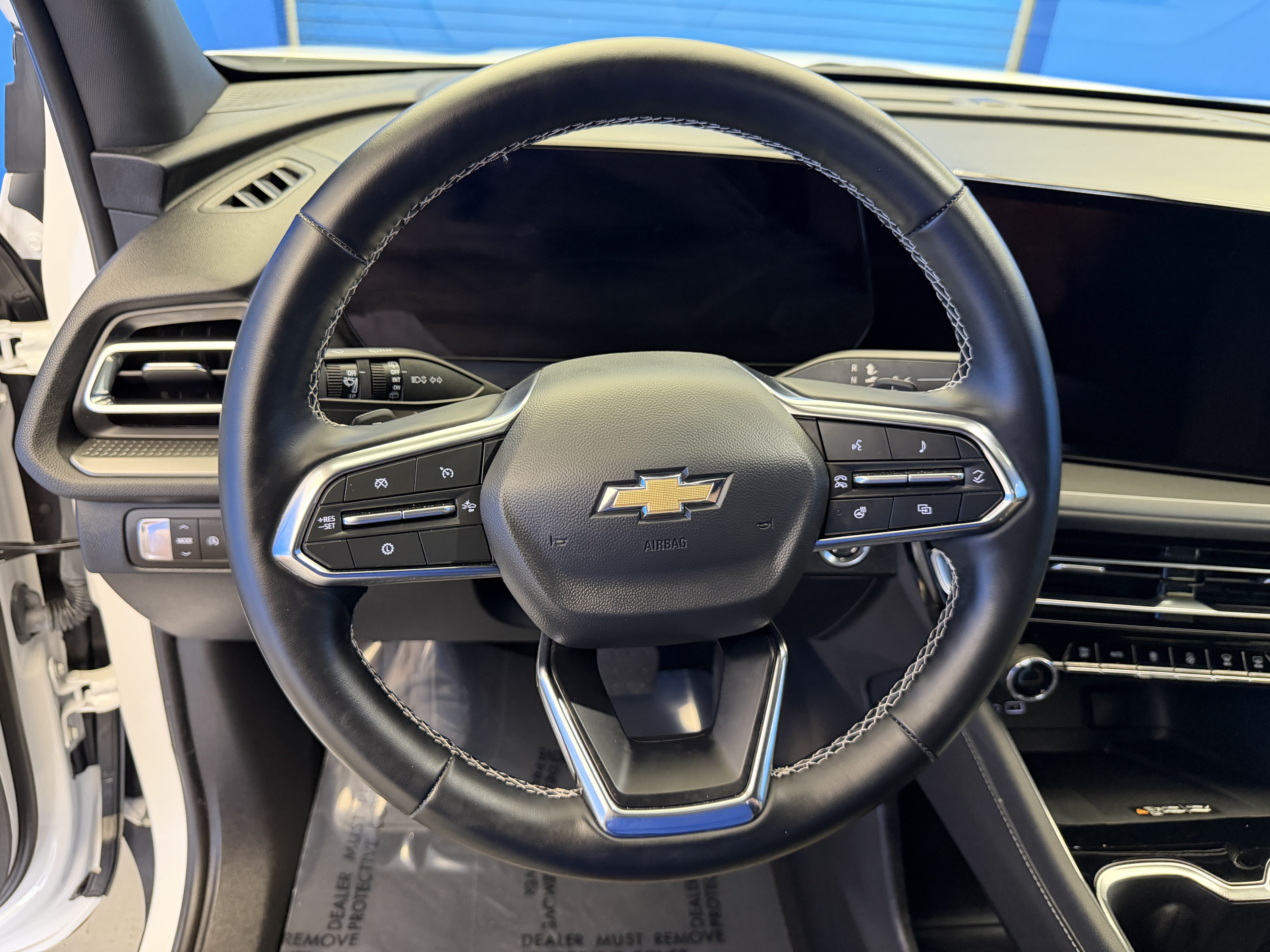 Used 2026 Chevrolet Traverse LT w/ Driver Confidence Package FWD image 14