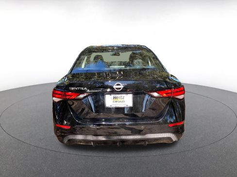 Used 2025 Nissan Sentra SV image 6