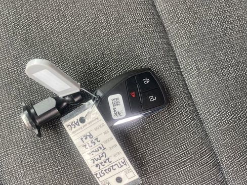 Used 2026 GMC Terrain Elevation w/ Black Edition FWD image 33