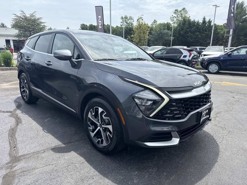 Used 2023 Kia Sportage EX FWD image 9
