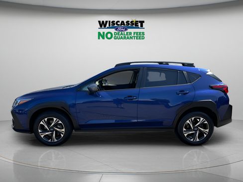 Used 2024 Subaru Crosstrek 2.0i Premium AWD/4WD image 2