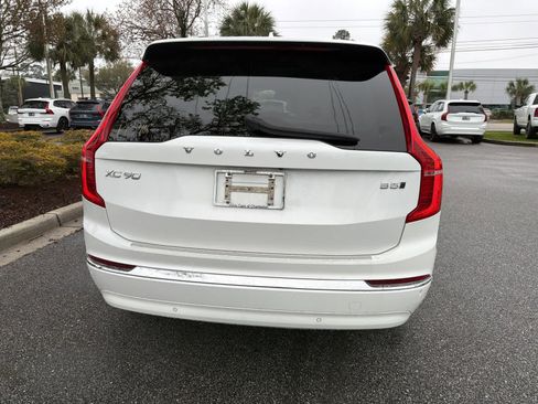 Certified 2023 Volvo XC90 B5 Plus w/ Protection Package Premier image 12