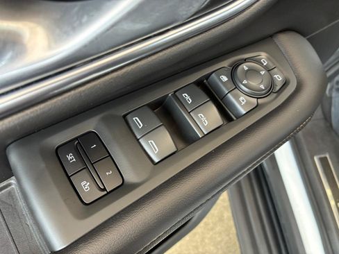 Used 2021 GMC Yukon AT4 w/ Rear Media and Nav Package AWD/4WD image 10