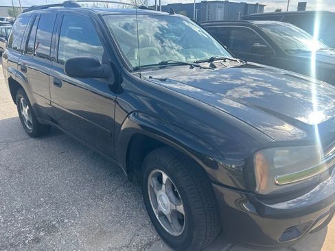 Used 2007 Chevrolet TrailBlazer LS AWD/4WD image 3