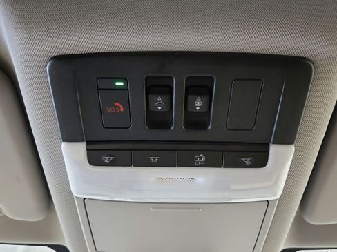 Used 2026 Nissan Rogue Platinum w/ Platinum Premium Package AWD/4WD image 27