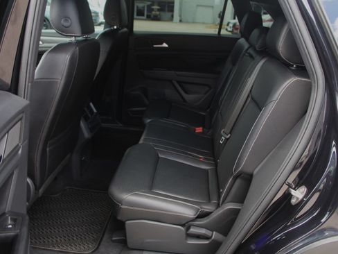 Used 2020 Volkswagen Atlas Cross Sport SE FWD image 20