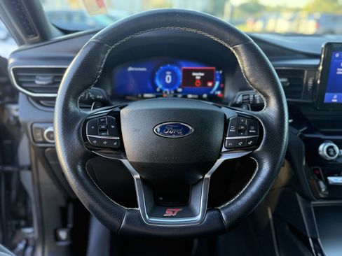 Used 2022 Ford Explorer ST image 7
