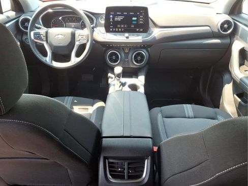 Certified 2024 Chevrolet Blazer LT w/ Convenience Package FWD image 8