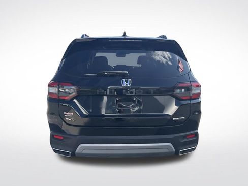 Used 2023 Honda Pilot Touring image 6
