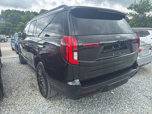 Used 2025 Ford Expedition Max Platinum w/ Stealth Performance Package AWD/4WD image 5