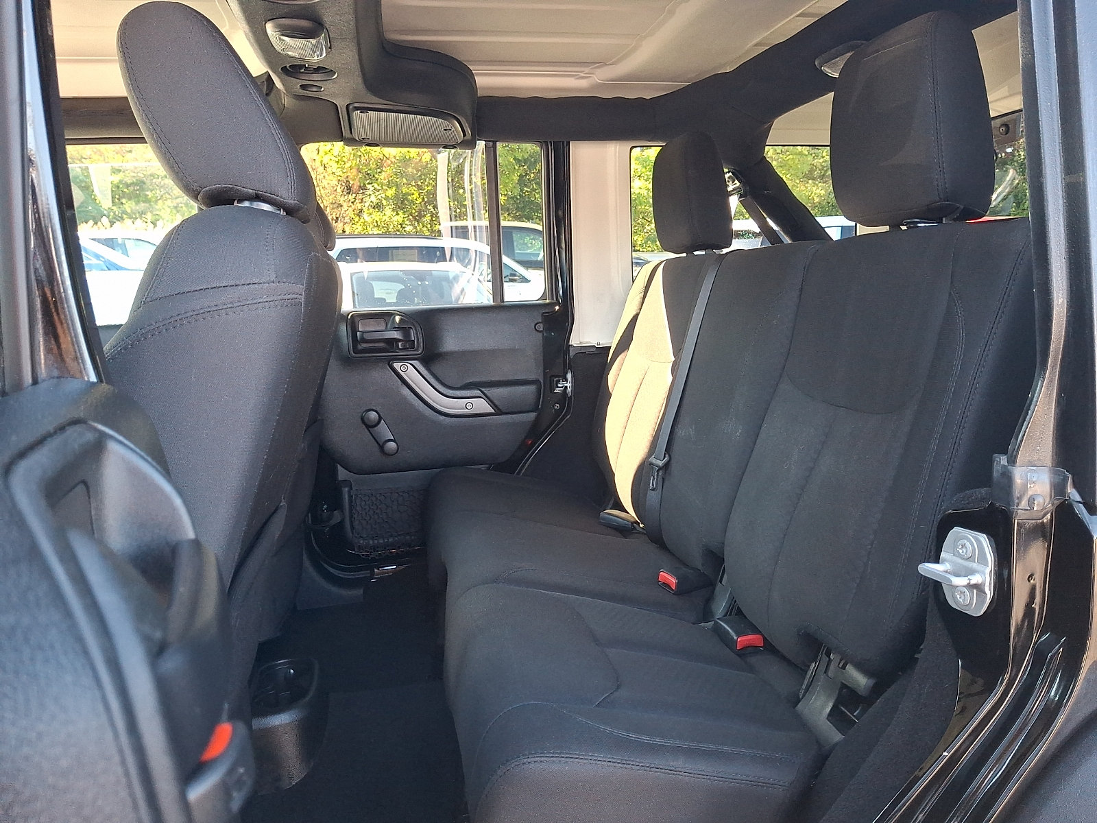 Used 2018 Jeep Wrangler Unlimited Sport AWD/4WD image 10