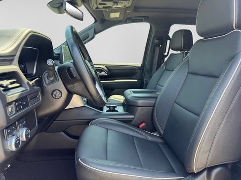 Certified 2023 GMC Yukon SLT w/ SLT Luxury Package AWD/4WD image 12