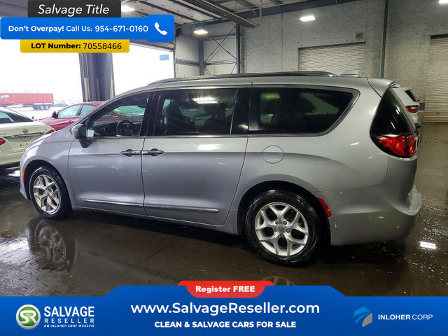 Used 2020 Chrysler Pacifica Touring-L Plus w/ Tire & Wheel Group FWD image 3