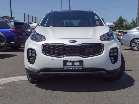 Used 2017 Kia Sportage SX image 3