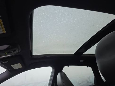 Used 2019 INFINITI QX50 Essential w/ Sensory Package image 30