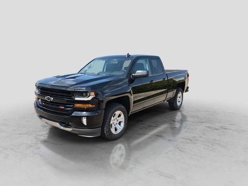 Used 2018 Chevrolet Silverado 1500 LT w/ All Star Edition AWD/4WD image 4