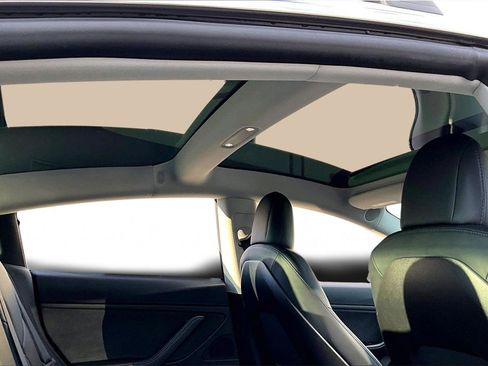 Used 2020 Tesla Model 3 Long Range image 15