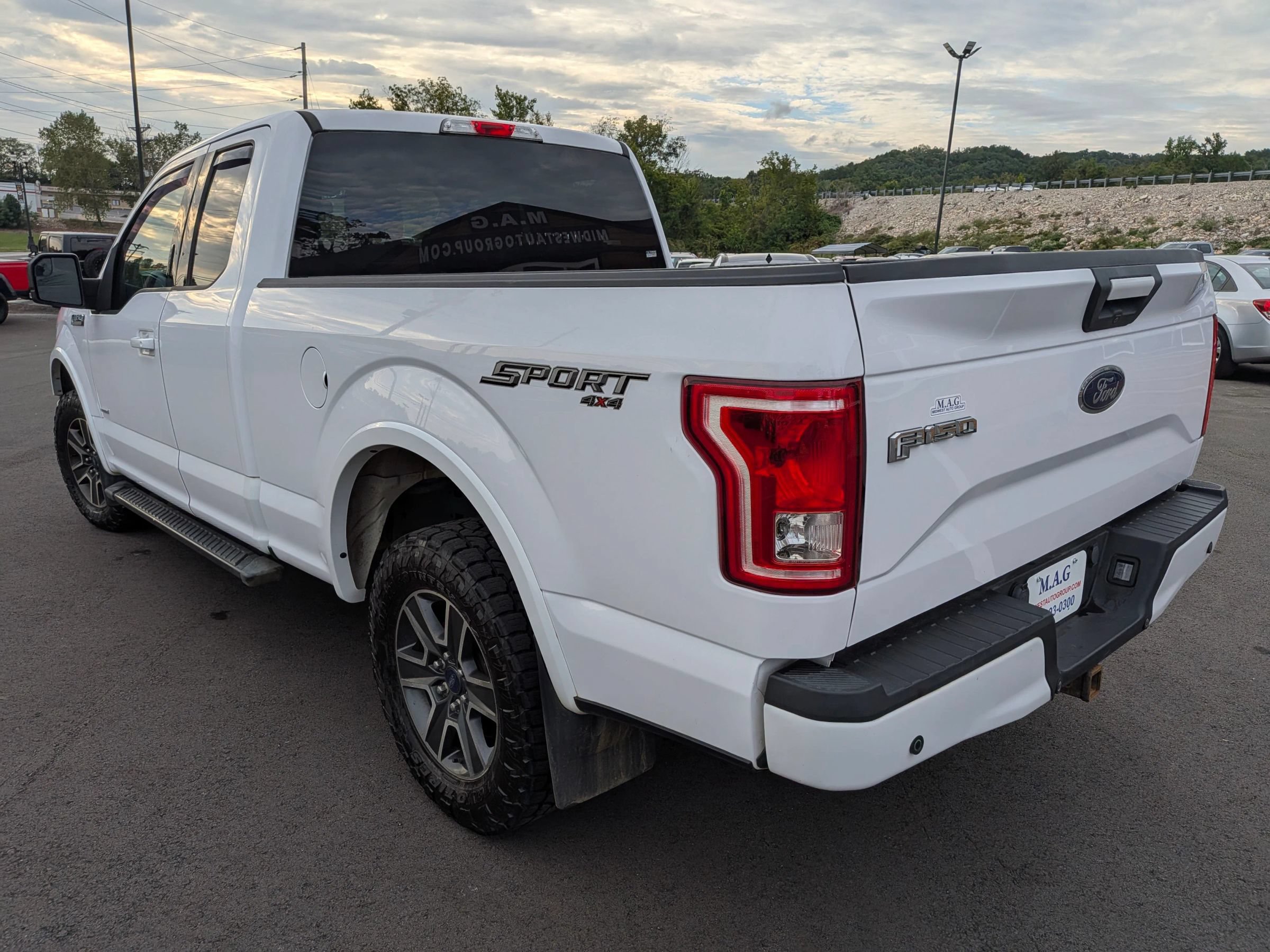 Used 2015 Ford F150 XLT w/ Equipment Group 301A Mid AWD/4WD image 4