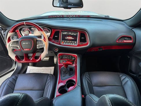 Used 2019 Dodge Challenger SRT Hellcat image 17