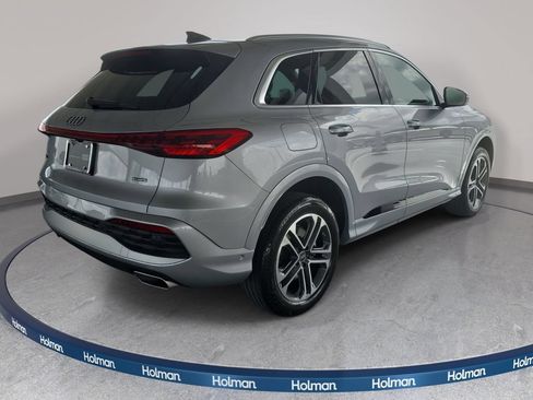 Certified 2025 Audi Q5 Premium w/ Convenience Package AWD/4WD image 5
