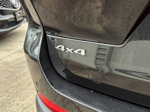 Used 2024 Jeep Grand Cherokee L Laredo image 13