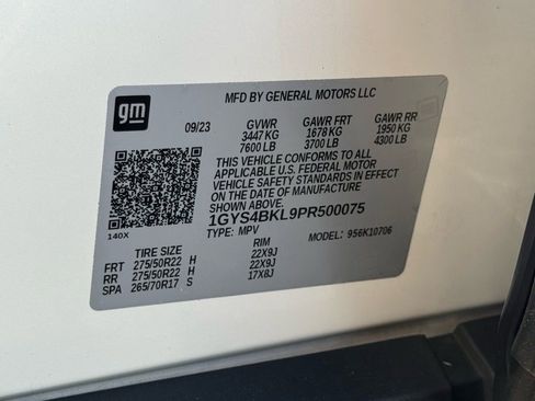 Certified 2023 Cadillac Escalade Premium Luxury w/ Performance Package image 19