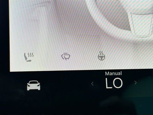 Used 2022 Tesla Model Y Performance AWD/4WD image 18