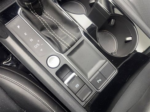 Used 2023 Volkswagen Atlas SE w/ Panoramic Sunroof Package image 68