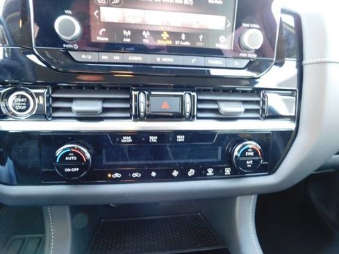 Certified 2022 Nissan Pathfinder S FWD image 11