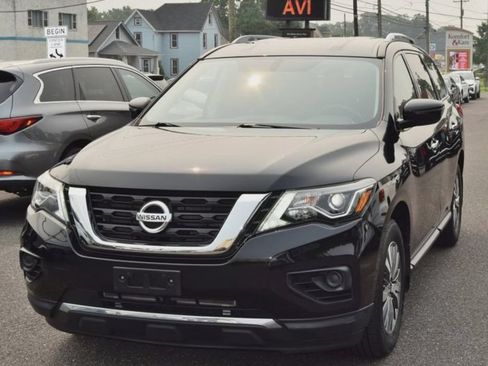 Used 2019 Nissan Pathfinder S AWD/4WD image 2