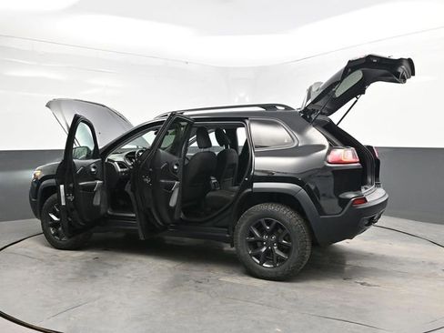 Used 2020 Jeep Cherokee Latitude AWD/4WD image 44