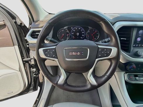 Used 2022 GMC Acadia SLT w/ Technology Package FWD image 40