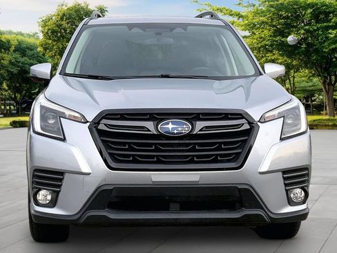 Used 2023 Subaru Forester Limited AWD/4WD image 2
