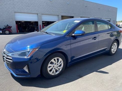 Used 2020 Hyundai Elantra SE FWD image 4