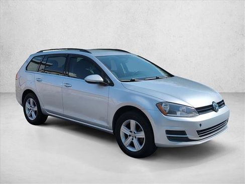 Used 2015 Volkswagen Golf TDI FWD image 3