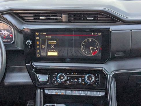 Used 2024 GMC Sierra 1500 AT4X image 18