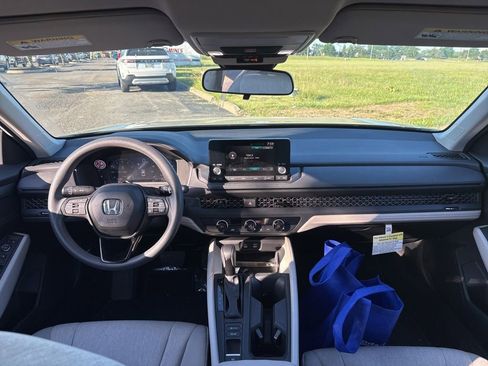 Used 2025 Honda Accord LX image 16