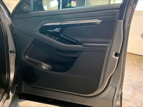 Used 2023 Land Rover Range Rover Evoque R-Dynamic S image 12