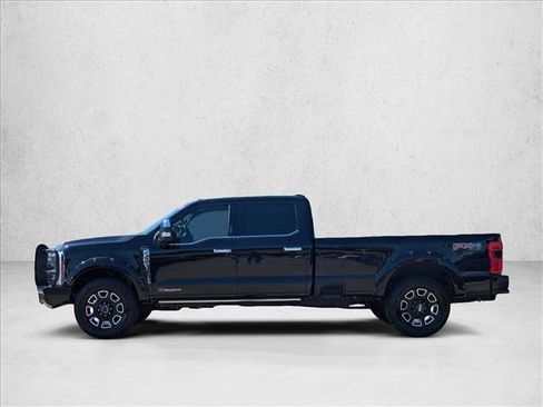 Used 2024 Ford F350 Platinum w/ FX4 Off-Road Package image 8
