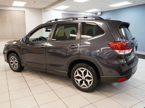 Used 2019 Subaru Forester Premium image 8