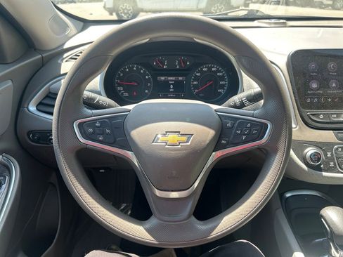 Used 2022 Chevrolet Malibu LT FWD image 21