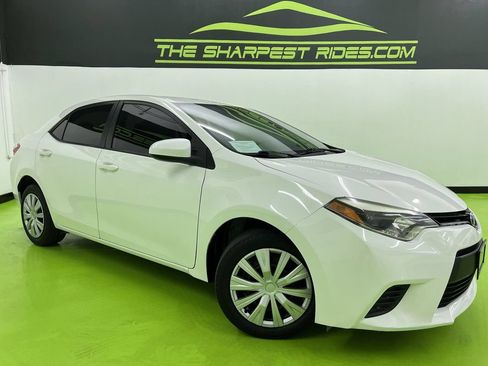 Used 2014 Toyota Corolla LE FWD image 1